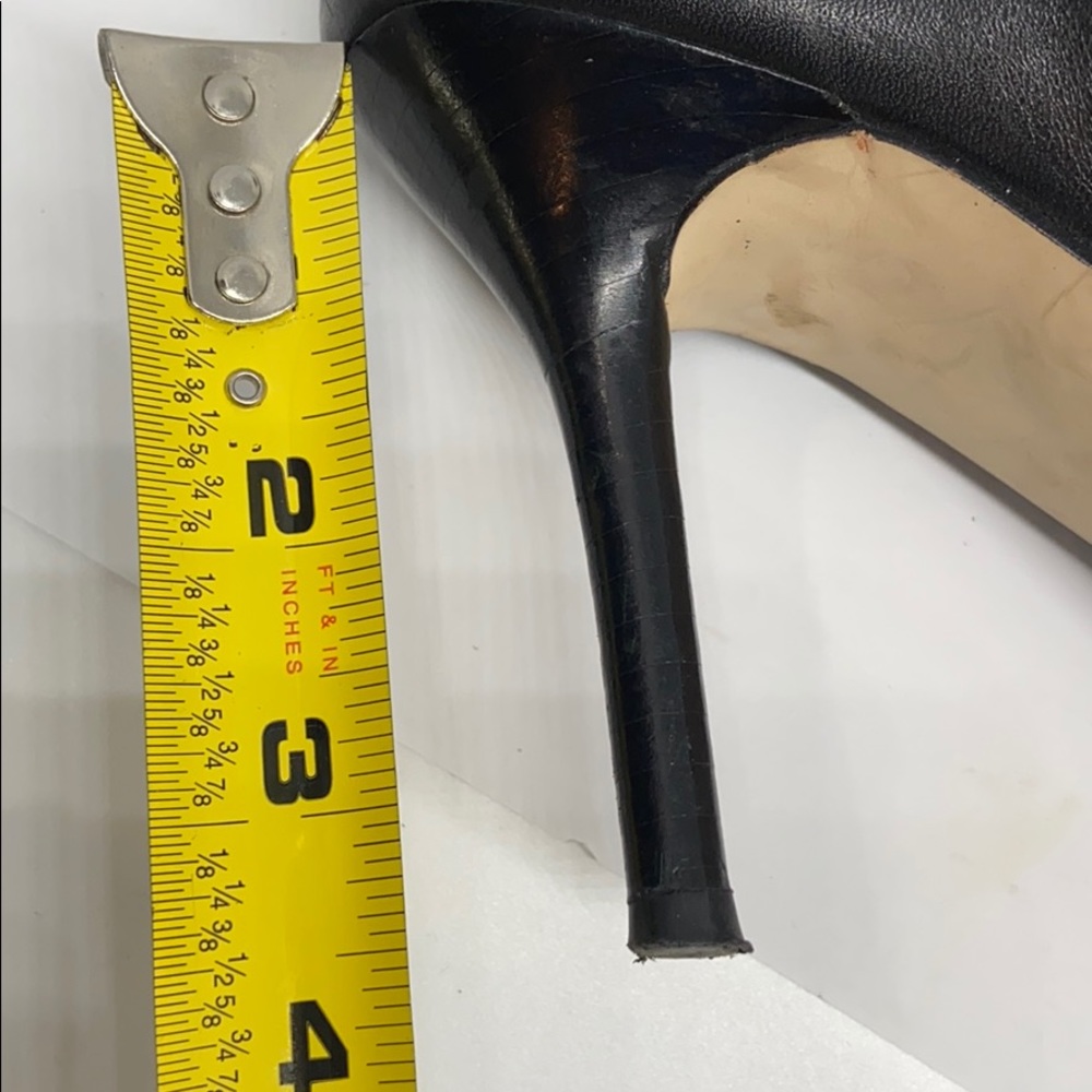 MICHAEL Michael Kors Black Cassie Heels - Picture 8 of 11